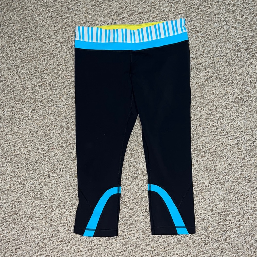 Lululemon size 10 crop leggings